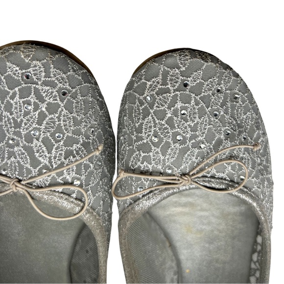 Adrianna Papell Shirley rhinestone embellished ballet flats 8 mesh silver lace - Picture 2 of 9
